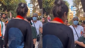 उद्धव ठाकरेंना बॉलिवुडमधून ताकद, अभिनेत्री थेट प्रचाराच्या मैदानात!.