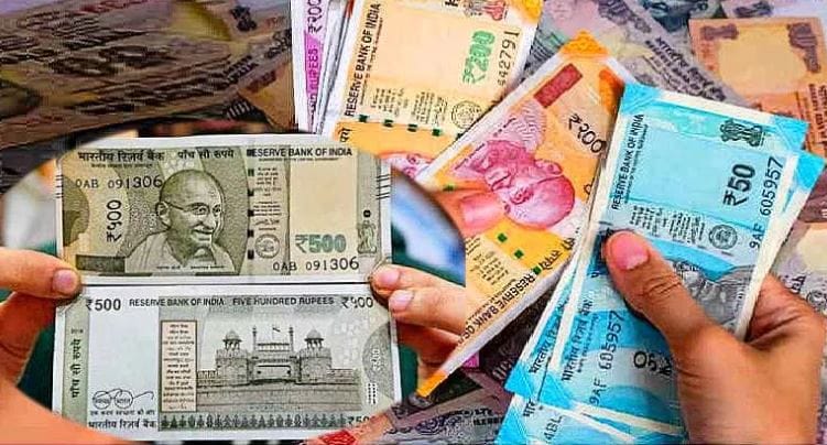 बाजारात नोटांची मागणी, जुन्या किती नोटा खराब झालेल्या आहेत, महागाईचा दर, आर्थिक स्थिती लक्षात घेऊनच नोटा छापायच्या की नाही, हे आरबीआय ठरवते. आरबीआयने नव्या नोटा छापल्या की महागाई वाढते. बाजारात नोटा जास्त झाल्या की महागाई वाढते. त्याचा परिणाम नोटांवर पडतो. लोकांचा चलनावरील विश्वास उडतो. असे झाल्यास देश संकटात सापडू शकतो. अर्थव्यवस्था खिळखिळी होऊ शकते. त्यामुळेच गरजेच्या असतील तेवढ्याच नोटा छापण्याचा निर्णय आरबीआय घेते.      