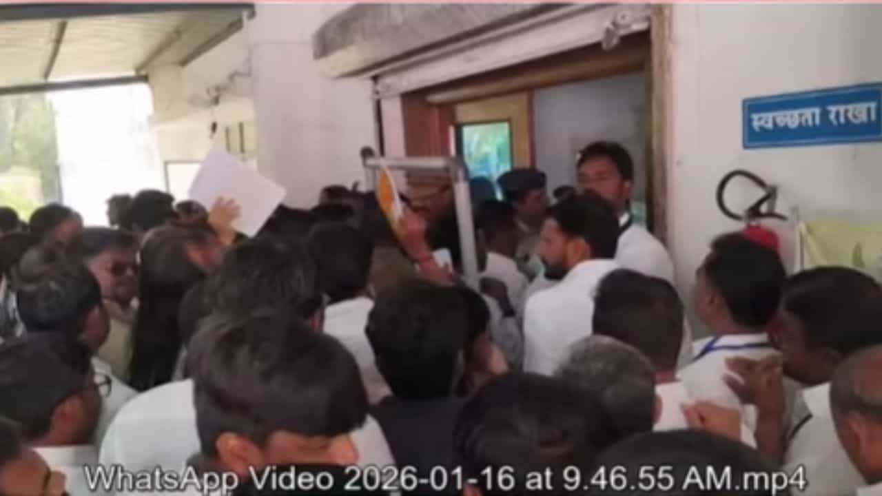 Sambhajinagar Muncipal Election : संभाजीनगरमध्ये मतमोजणी केंद्रावर गोंधळ! नेमकं काय घडलं? पाहा व्हिडीओ