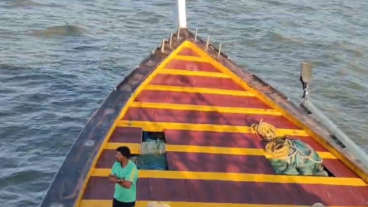 मच्छिमारी करून परत घरी येत असताना वसईच्या मच्छिमारांना ही घटना दिसून आली आहे. यामुळे मच्छिमार बांधवांमध्ये भीतीचे वातावरण निर्माण झाले आहे. सर्वच मच्छिमारांमध्ये ही माहिती पोहोचली असून जो तो या रिंगणाचीच चर्चा करताना दिसत आहे. गावातील प्रत्येकजण याबाबतचे वेगवेगळे अंदाज वर्तवत आहे. 