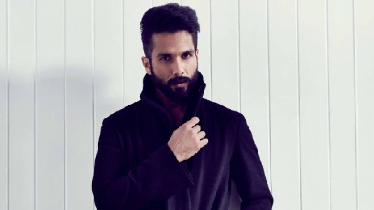 शाहिद कपूर हा अशा स्टार्सपैकी एक आहे ज्यानेही  नो-किस पॉलिसी मोडली आहे. "कबीर सिंग" चित्रपटात कियारा अडवाणीसोबतच्या त्याच्या किसिंग सीनने सर्वांनाच धक्का बसला.