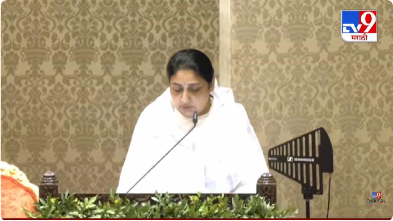 Sunetra Pawar Take Oath as Dcm | सुनेत्रा पवार बनल्या महाराष्ट्राच्या पहिल्या उपमुख्यमंत्री, पहा शपथविधी सोहळा