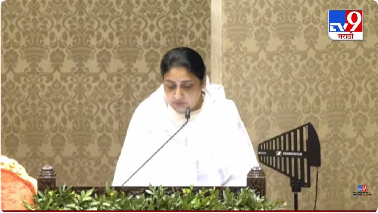 Sunetra Pawar Take Oath as Dcm | सुनेत्रा पवार बनल्या महाराष्ट्राच्या पहिल्या उपमुख्यमंत्री, पहा शपथविधी सोहळा Sunetra Pawar Take Oath as Dcm | सुनेत्रा पवार बनल्या महाराष्ट्राच्या पहिल्या उपमुख्यमंत्री, पहा शपथविधी सोहळा