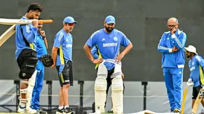 Ind vs New Zealand : पहिल्या वनडेपूर्वी टीम इंडियाला मोठा झटका, दुखापतीमुळे अव्वल स्टार खेळाडू बाहेर; आता..