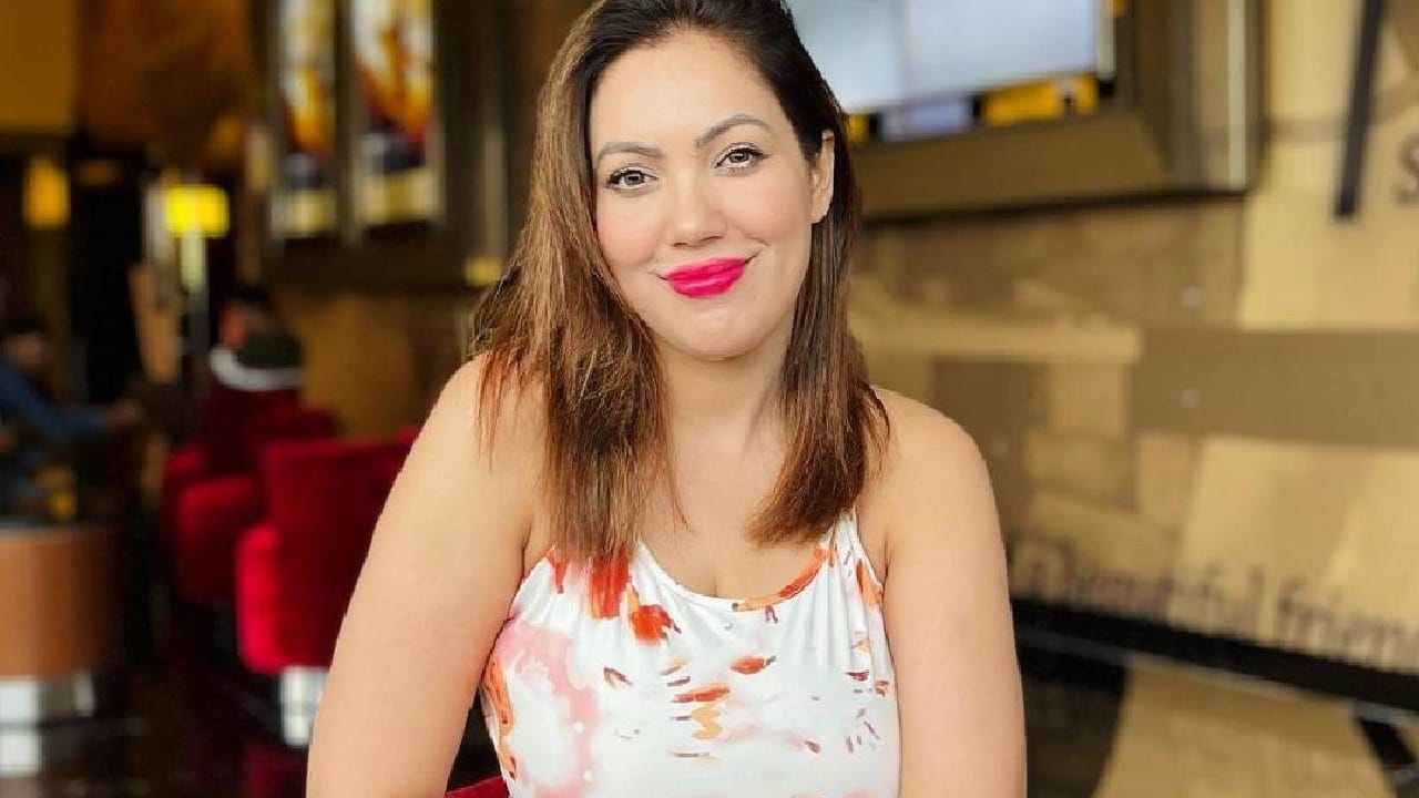 त्यांच्या डायलॉग आणि एक्सप्रेशन्सला मी लगेच प्रतिसाद देते. आम्ही लहान-लहान बदल करत राहतो. त्यामुळे त्यांच्यासोबत काम करताना खूप कम्फर्टेबल वाटतं. याशिवाय, मुनमुन दत्ताने मालिकेमधील तिच्या बेस्ट फ्रेंडचा खुलासाही केला. 