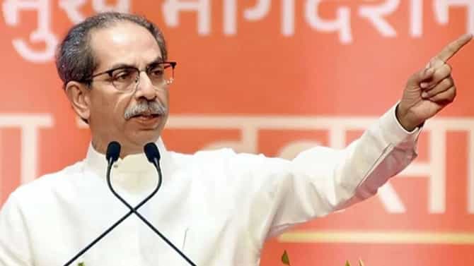 मोठी बातमी! शिवसेना ठाकरे गटात मोठा पक्ष प्रवेश, मातोश्रीवर घडामोडींना वेग
