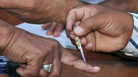 मतदानाला सुरूवात, बँका सुरू की बंद?, आज काय काय राहणार चालू ?.