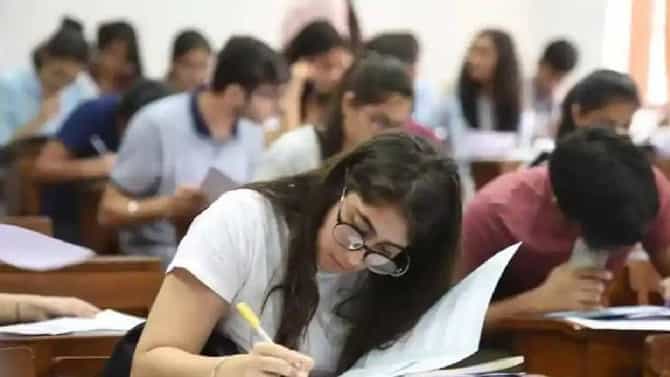 दहावी परीक्षेबद्दल बोर्डाचा अत्यंत मोठा निर्णय, थेट दहावीची परीक्षा आता वर्षातून...