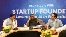 नवउदयोन्मुख स्टार्टअप्सच्या संस्थापकांसोबत धर्मेंद्र प्रधान यांची बैठक.