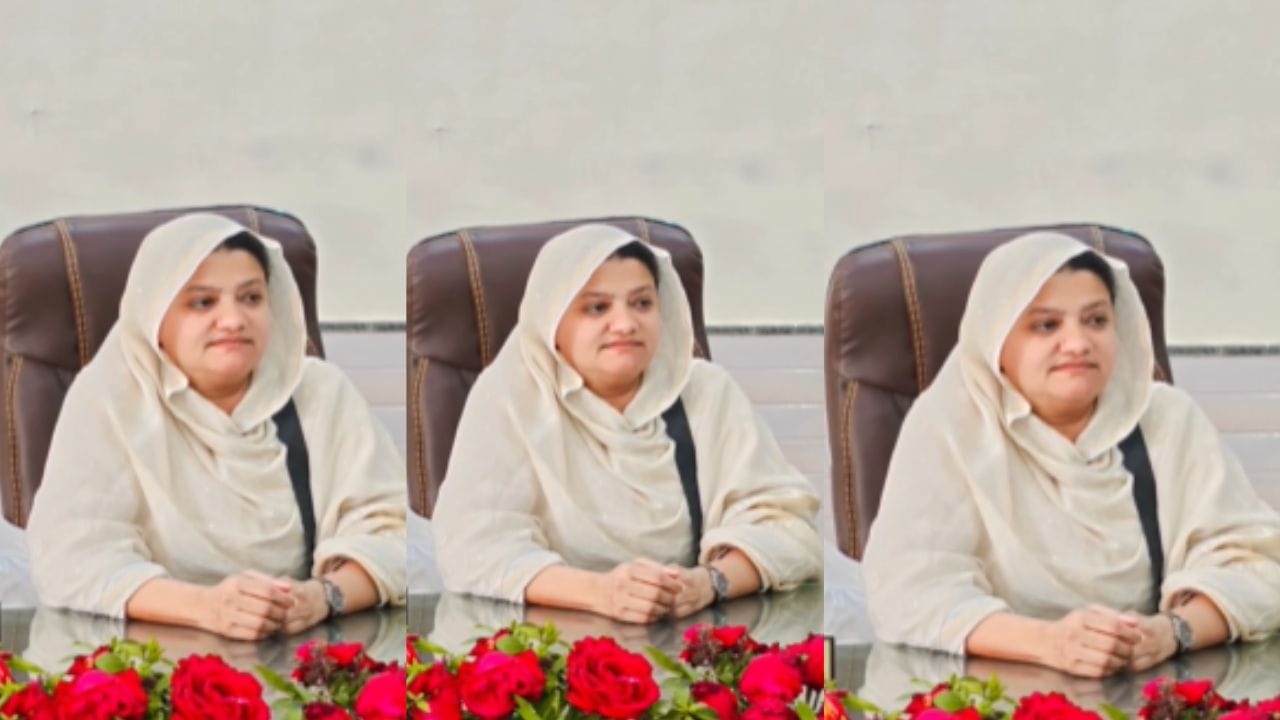   शान - ए - हिंद निहाल अहमद या  समाजवादी पार्टीच्या नगरसेवक आहेत, त्यांची नुकतीच उपमहापौरपदी निवड झाली असून, त्यांनी आपल्या दालनामध्ये टिपू सुलतान यांचं छायाचित्र लावलं आहे. 