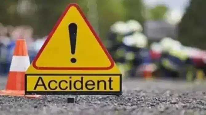 भरधाव हायवेवर डोळा लागला... एका क्षणात हास्यविनोद करणारे पाचजण दगावले; अपघात पाहून अंगावर काटाच आला