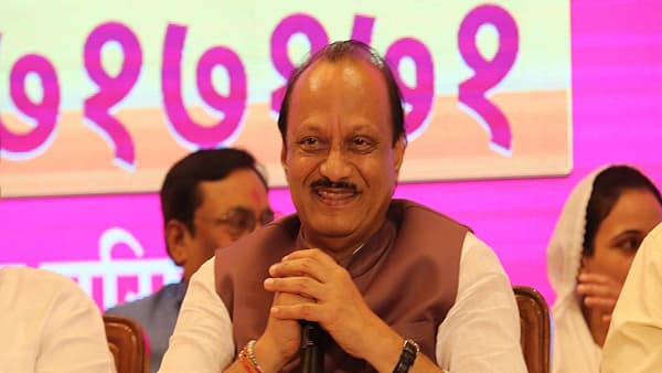 Ajit Pawar: मराठी अभिनेत्याने दाखवून दिलेली दादांची एक चूक, तो Video पाहून म्हणाल...