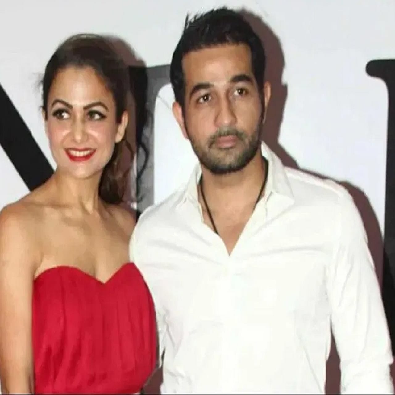 अमृता अरोरा - अमृता हिच्यावर नीशा राणाचा पती शकील लडक याला चोरल्याचा आरोप आहे. अमृता अरोरा आणि शकील यांचं 2009 मध्ये लग्न झालं. अमृता अरोरा आणि नीशा राणा एकमेकांच्या खूप चांगल्या मैत्रिणी होत्या असं दोखील सांगितलं जातं.