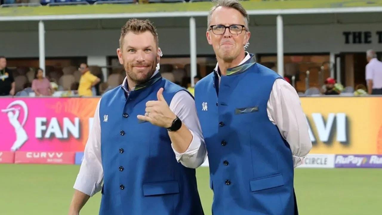 ऑस्ट्रेलियाचा माजी कर्णधार एरॉन फिंच या यादीत तिसऱ्या क्रमांकावर आहे. त्याने टी20 वर्ल्डकप स्पर्धेत 10 पैकी 8 सामन्यात विजय मिळवला आहे. त्याची विजयी टक्केवारी 80 टक्के आहे. चौथ्या क्रमांकावर श्रीलंकेचा कुमार संगकारा आहे. त्याने 14 पैकी 10 सामन्यात विजय मिळवला असून विजयी टक्केवारी 71.4 टक्के आहे.  (Photo- PTI)