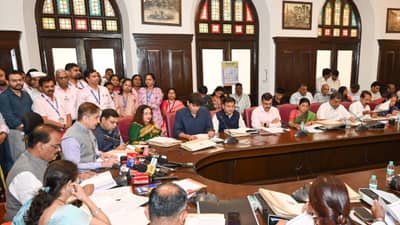 BMC Budget : मुंबई महापालिकेचं आता अनाधिकृत फेरीवाल्यांविरोधात मोठं पाऊल, होणार QR code प्रमाणपत्राचा वापर