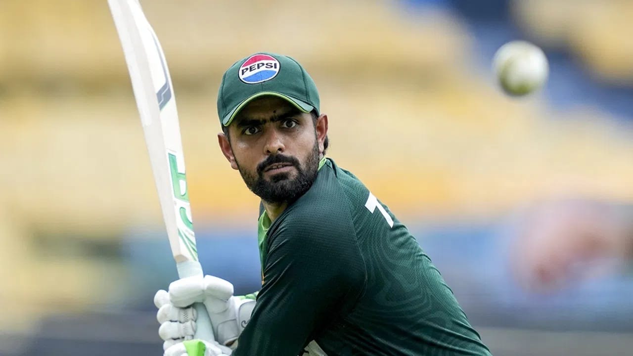 PAK vs SL : श्रीलंकेची पाकिस्तान विरुद्ध बॉलिंग, बाबर आझमची हकालपट्टी, एकूण 5 बदल PAK vs SL : श्रीलंकेची पाकिस्तान विरुद्ध बॉलिंग, बाबर आझमची हकालपट्टी, एकूण 5 बदल