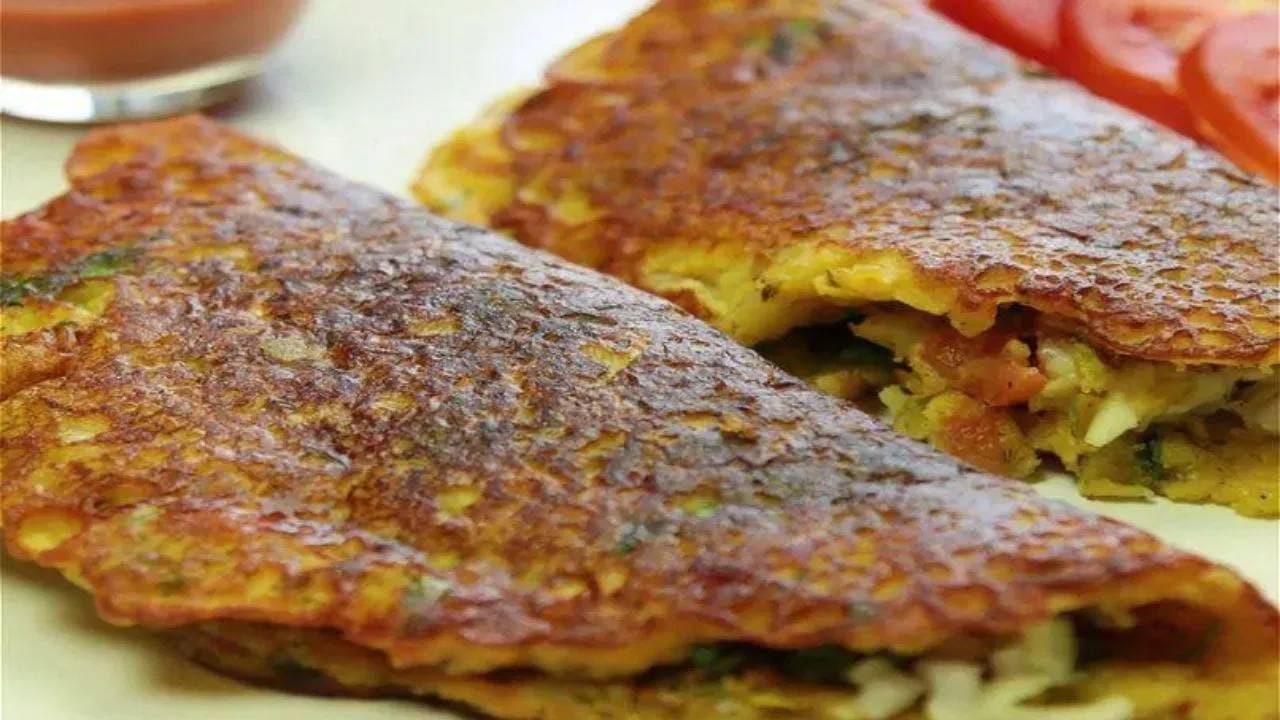 तुम्हाला जर आयुष्यभर निरोगी राहायचे असेल तर सर्वात महत्वाचा नाश्ता आहे. दररोज सकाळी हेल्दी नाश्ता केल्याने दिवसभर आपल्याला ऊर्जा मिळण्यास मदत होते. 