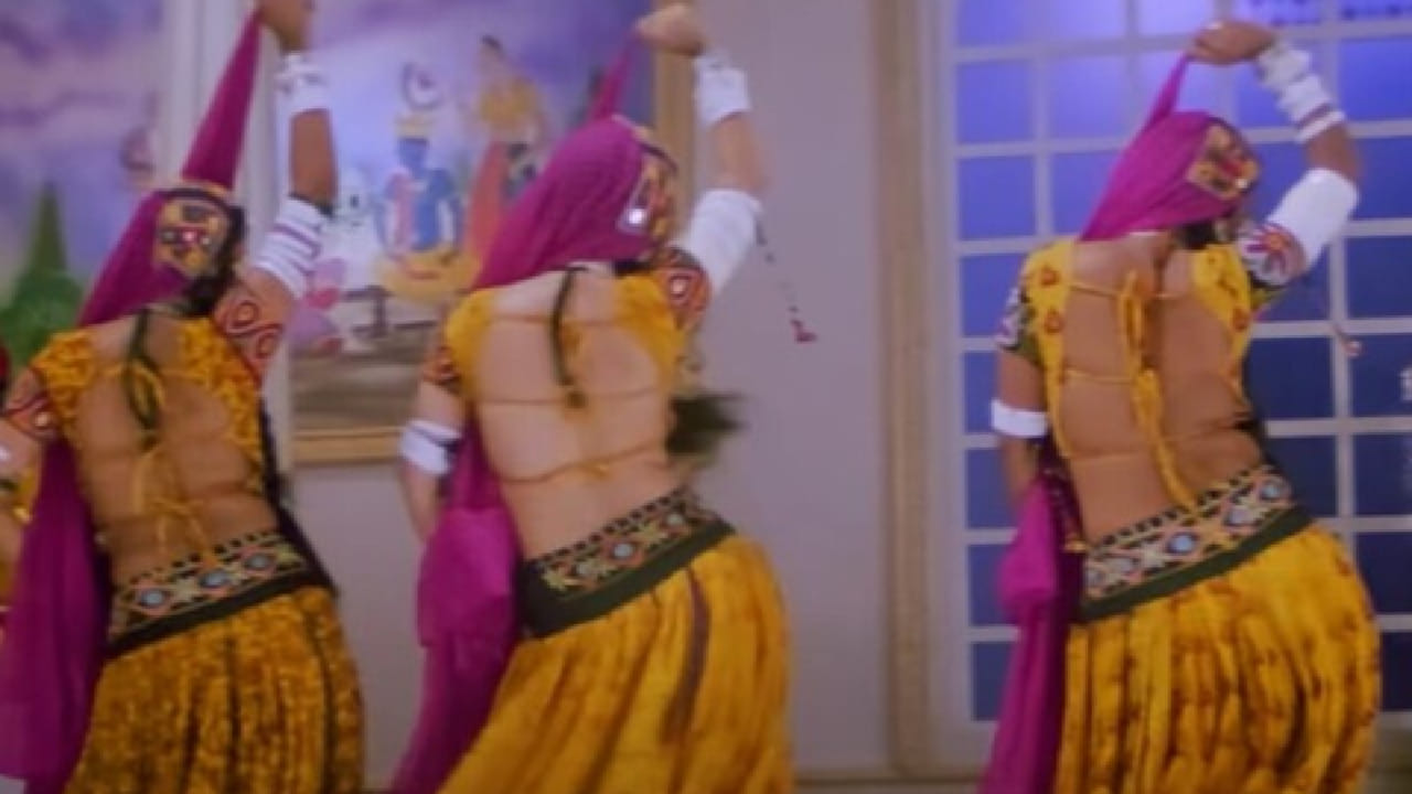 इतकं सुपरहिट गाणं की रिलीजपूर्वीच वादात सापडलं, प्रदर्शित होण्यापूर्वी 1 कोटींहून अधिक कॅसेट्सची झाली विक्री, आजही त्या गाण्याचे प्रचंड चाहते