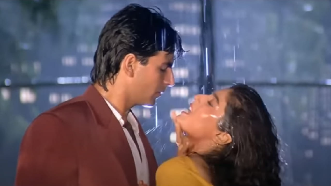 सुरुवातीला या गाण्याच्या शूटिंगबाबत ती थोडी हिचकिचत होती, असंही सांगितलं जातं. मात्र एकदा कॅमेरा सुरू झाल्यावर तिने आपली पूर्ण एनर्जी झोकून दिली. या गाण्यामध्ये कोणताही किसिंग सीन किंवा अति बोल्ड सीन नाही. तरीसुद्धा हे गाणं प्रचंड रोमँटिक वाटतं. 