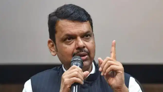 सुनेत्रा पवार यांच्या शपथविधीवरून वाद, CM फडणवीस संतापले, शिवसेनेच्या नेत्यांना सुनावलं