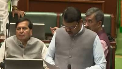 मुख्यमंत्री फडणवीसांनी मांडला विकासाचा रोडमॅप, दीड तासांच्या भाषणामध्ये नेमकं काय म्हणाले?