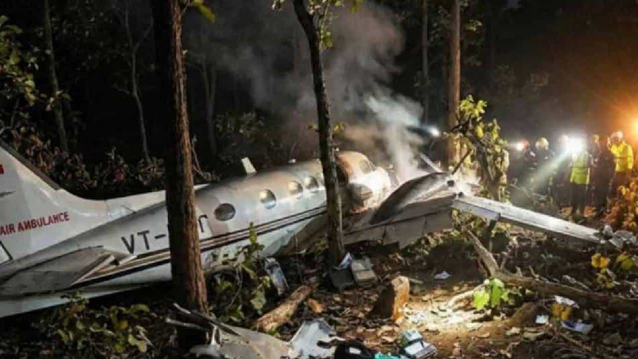 दिल्ली विमान अपघाताबद्दल धक्कादायक माहिती पुढे, एका कुटुंबातील 4 व्यक्ती, 65 टक्के जळालेल्या...