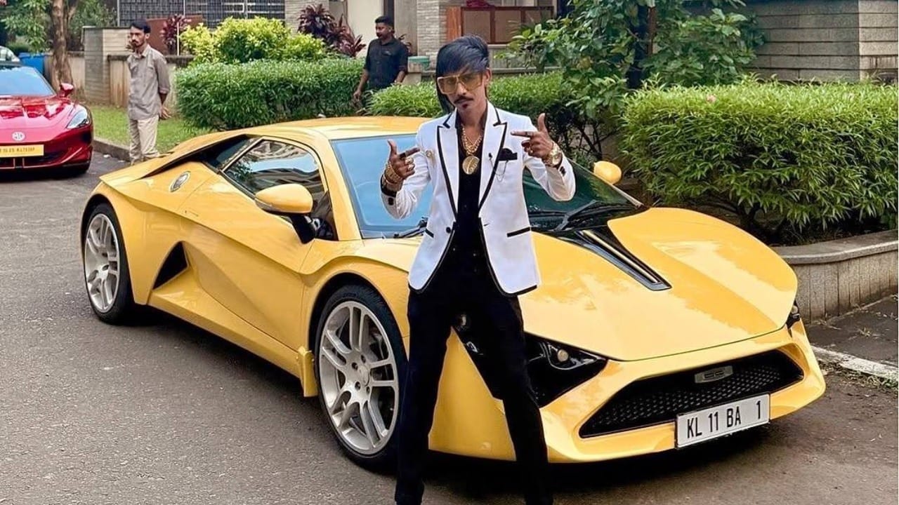 चहा देण्याच्या अनोख्या शैलीमुळे जगभरात प्रसिद्ध झालेला डॉलीने आता त्याच्या ब्रँडची फ्रँचायझी उपलब्ध करून देण्याचा निर्णय घेतला आहे. आज आपण ही फ्रँचायझी मिळवण्यासाठी काय करावे लागेल, याची माहिती घेणार आहोत.