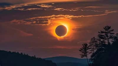 Solar Eclipse :  वर्षातील पहिल्या सूर्यग्रहणाची आणि चंद्रग्रहणाची तारीख आणि वेळ माहीत आहे का?