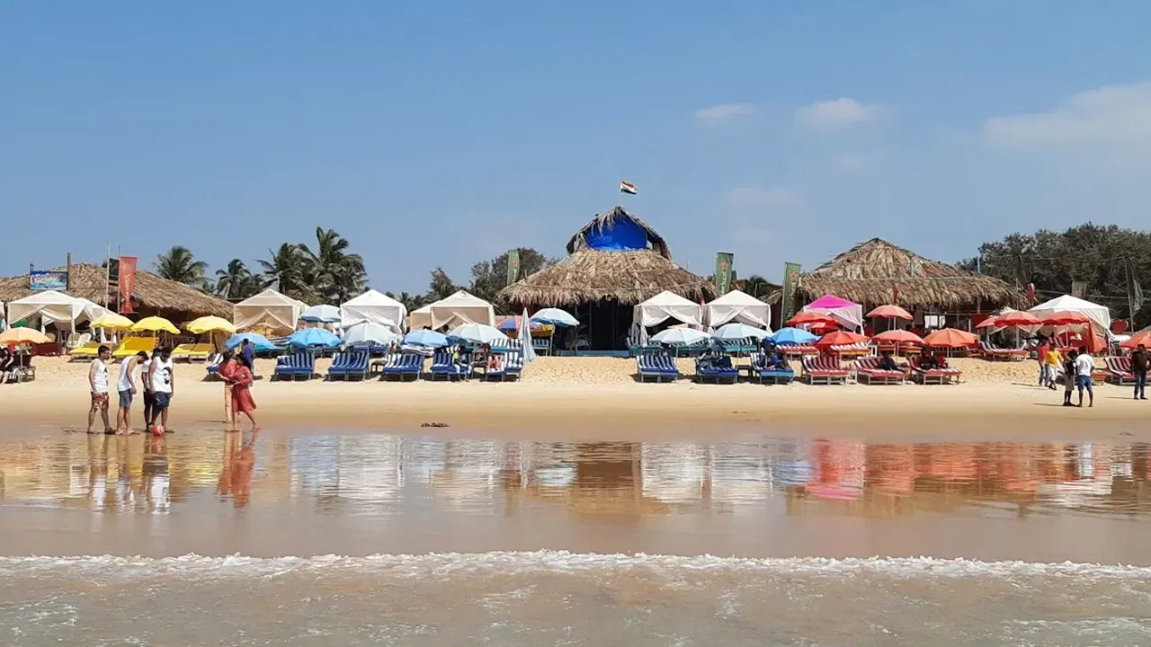 भारताची पर्यटन राजधानी: गोवा हे भारतातील सर्वात लोकप्रिय पर्यटन स्थळ असून त्याला अनधिकृतपणे 'भारताची पर्यटन राजधानी' म्हटले जाते.