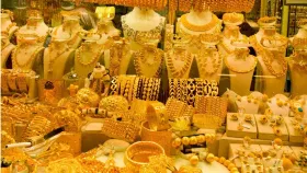 युद्धाचा भडका उडताच एका दिवसात तीनवेळा सोन्याचे भाव वाढले, ताजा दर काय.