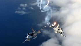 ग्रीपेन 14 वर्षात आकाशात झेपावलं, मग भारताचं तेजस 33 वर्ष का रखडलं?.