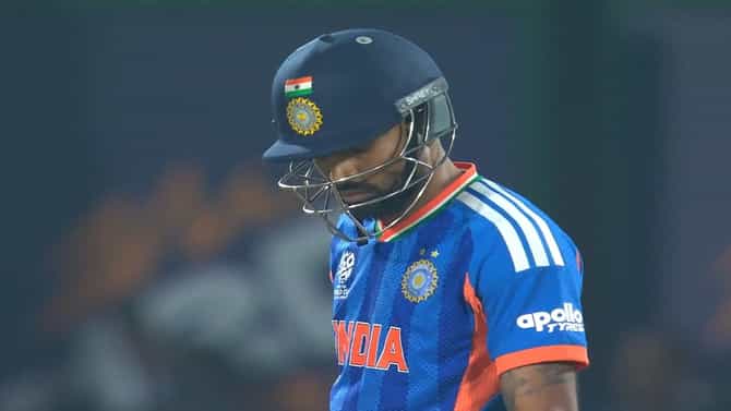 IND vs NAM : 2 ओव्हरमध्ये 5 विकेट्स, भारताची घसरगुंडी, नामिबियासमोर 210 धावांचं आव्हान