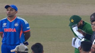 IND vs PAK : पाकिस्तानने टॉस जिंकला, भारताची बॅटिंग, प्लेइंग ईलेव्हनमध्ये 2 बदल, कुणाला संधी?