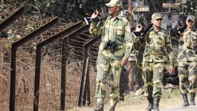 सिमेवर असलेल्या तारांच्या कुंपणाला जवान रिकाम्या काचेच्या बाटल्या का अडकवतात? खरं कारण माहिती झालं तर तुम्ही देखील लावाल