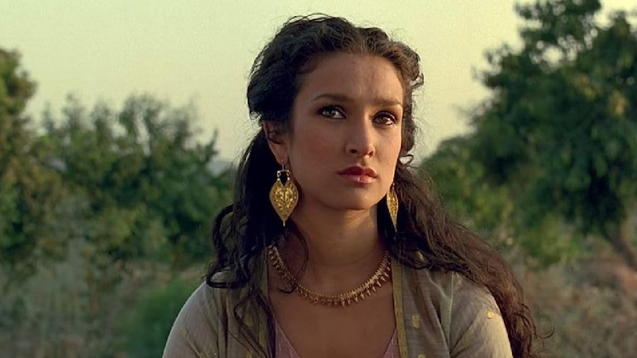 16व्या शतकाच्या ऐतिहासिक पार्श्वभूमीवर आधारित असलेल्या या चित्रपटाचे शूटिंग राजस्थानातील भव्य महाल आणि ऐतिहासिक स्थळांवर चित्रित झाले. या चित्रपटातील सीन आणि कलात्मक मांडणीमुळे आंतरराष्ट्रीय स्तरावर विशेष दाद मिळवली.