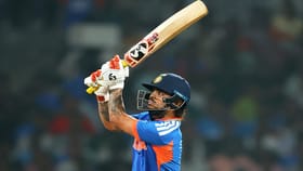 भारताचा धुमधडाका, दक्षिण आफ्रिकेसमोर 241 धावांचं आव्हान.