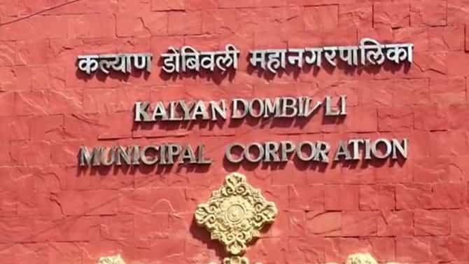 बलात्काराचा आरोप, 40 दिवस जेलमध्ये तरीही स्वप्नील जोशीला... कल्याण डोंबिवलीत नक्की घडतंय काय?