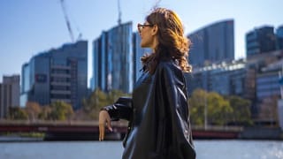 वयाच्या 18 व्या वर्षी पहिलं लग्न, 3 मुलांच्या जन्मानंतर घटस्फोट, 43 व्या वर्षी प्रसिद्ध गायिकेचं दुसरं लग्न