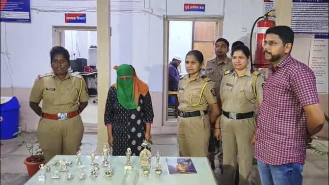 दबक्या पावलाने यायची, देवघरात जायची अन् नंतर... कोल्हापुरात जे घडलं ते पाहून पोलीसही चक्रावले