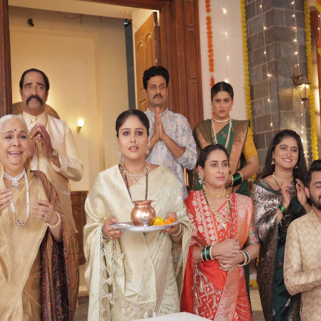 सिद्धू आणि भावना यावर्षीच्या पूजेसाठी बसणार हे आधीच ठरलेलं आहे. ठरल्याप्रमाणे सिद्धू पिंड घ्यायला निघतो. मात्र, या दरम्यान निलांबरीने रचलेल्या कटकारस्थानामुळे मोठा अडथळा निर्माण होतो. 
