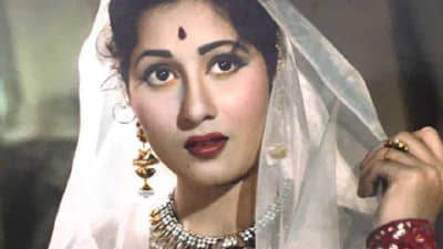 सौंदर्य असं की निर्मात्यांची लागायची लाईन, इंडस्ट्रीत येताच बदललं नाव, पण 36 व्या वर्षी घेतला जगाचा निरोप