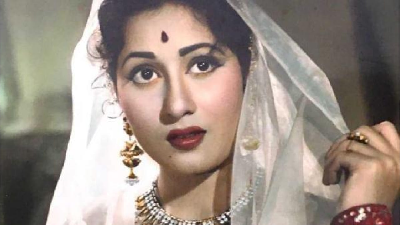 आजार समजल्यानंतर किशोर कुमार यांनी त्यांना माहेरी सोडले कारण ते तिची काळजी घेऊ शकणार नाहीत, असे त्यांनी सांगितले. मात्र मधुबाला त्यांच्यासोबतच राहू इच्छित होत्या. किशोर कुमार दर दोन महिन्यांनी त्यांना भेटायला येत असत, सर्व वैद्यकीय खर्च त्यांनीच केला आणि आदराने वागले.