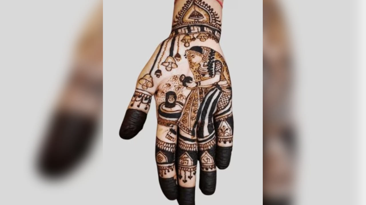 जर तुम्हालाही या महाशिवरात्रीला वेगळं आणि आकर्षक दिसायचं असेल तर खास धार्मिक थीमवर आधारित मेहंदी डिझाइन्स तुमच्यासाठी उत्तम पर्याय ठरू शकतात. अशा डिझाइन्समुळे तुमचा लूक अधिक उठावदार दिसतो आणि पाहणाऱ्यांचे लक्ष आपोआप वेधले जाते.