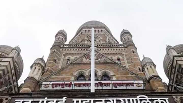 मुंबई पालिकेच्या महापौरपदावरुन महायुतीत एकमत? अपडेट आली समोर मुंबई पालिकेच्या महापौरपदावरुन महायुतीत एकमत? अपडेट आली समोर