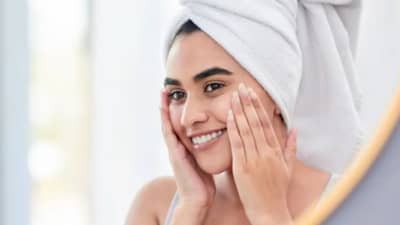 सकाळी आणि रात्री कोणते स्किन केअर प्रोडक्ट्स वापरावे?