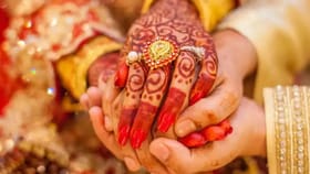 असं गाव जिथे भरतो सुंदर तरुणींचा बाजार, लग्नासाठी होते महिलांची खरेदी.