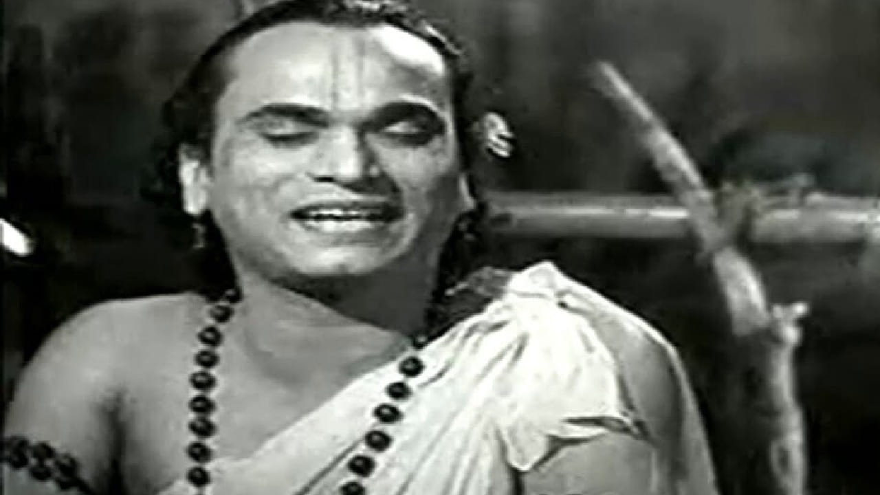 त्यांनी एकूण 14 चित्रपटांत काम केले, त्यापैकी 7 चित्रपट ब्लॉकबस्टर ठरले. याच काळात त्यांना ‘तमिळ सिनेमाचे पहिले सुपरस्टार’ हा मान मिळाला. मात्र, यशाच्या शिखरावर असतानाच त्यांच्या आयुष्यात भीषण वळण आले. पत्रकार लक्ष्मीकांतन हत्याकांडात त्यांच्यावर आरोप ठेवण्यात आला. 