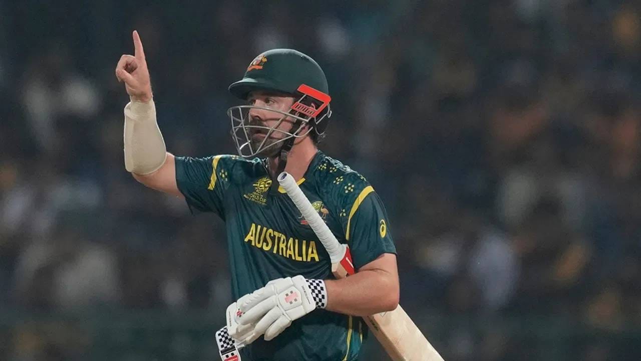 ऑस्ट्रेलियाच्या सलामीच्या जोडीने श्रीलंकन गोलंदाजांना जेरीस आणलं. यात मिचेल मार्श आणि ट्रेव्हिस हेडने जबरदस्त खेळी केली. या दोघांनी अर्धशतक ठोकलं. (फोटो- पीटीआय)