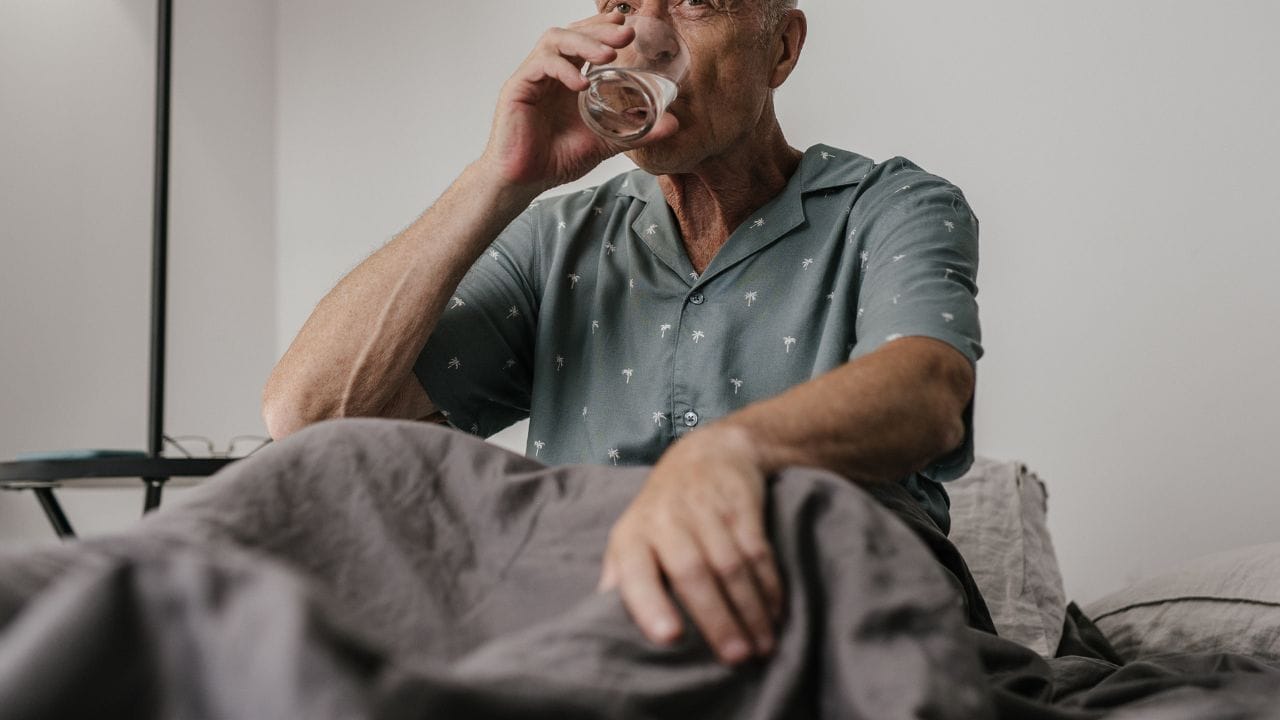 Morning-Empty-Stomach-Water-Benefits-and-Right-Quantity-8