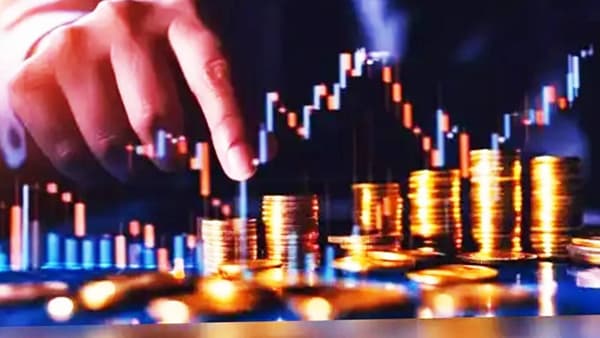 Defence PSU Stock Dividend: संरक्षण क्षेत्रातील कंपनी हिंदुस्थान एयरोनॉटिक्स लिमिटेड HAL च्या गुंतवणूकदारांना डिव्हिडंड, लाभांशाचे गिफ्ट मिळाले आहे. कंपनीनुसार अंतरिम डिव्हिडंडची तारीख निश्चित करण्यात आली आहे. येत्या 18 फेब्रुवारी 2026 रोजी गुंतवूकदारांना लाभांश मिळेल.